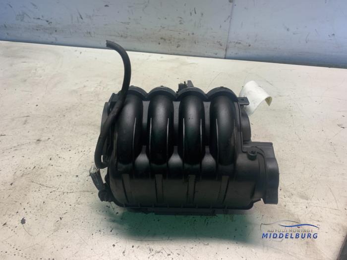 Inlaatspruitstuk van een Peugeot 307 (3A/C/D) 1.6 16V 2002