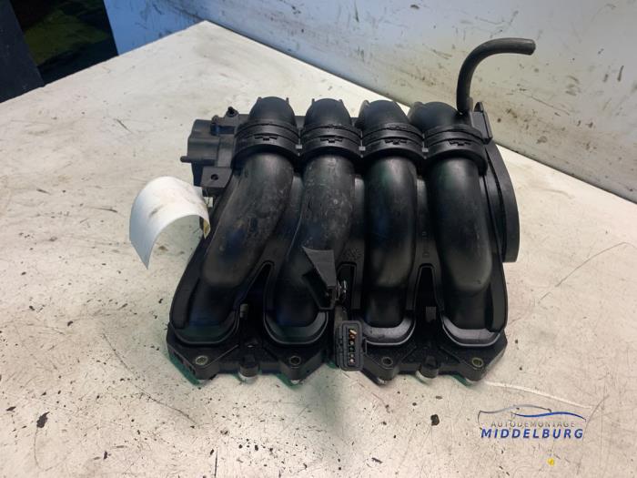 Inlaatspruitstuk van een Peugeot 307 (3A/C/D) 1.6 16V 2002