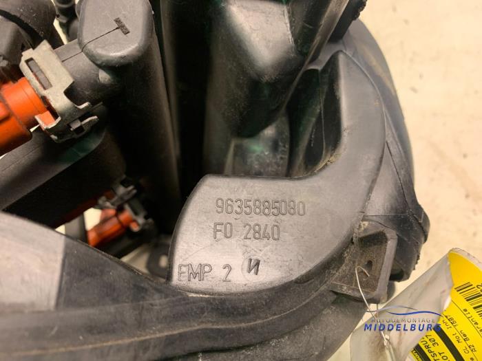 Inlaatspruitstuk van een Peugeot 307 (3A/C/D) 1.6 16V 2002