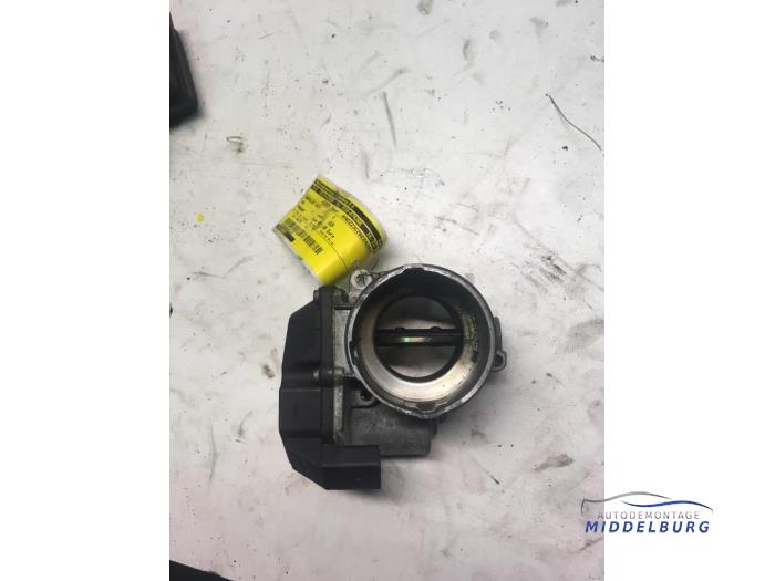 Gebruikte Gasklephuis Volkswagen Passat Variant (3C5) 2.0 TDI 140 Prijs € 8,00 Margeregeling aangeboden door Autodemontagebedrijf Middelburg B.V