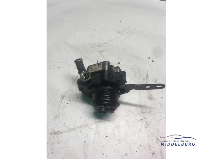 Gebruikte Pomp Servo Ford Mondeo III 2.0 TDCi 130 16V Prijs € 29,00 Margeregeling aangeboden door Autodemontagebedrijf Middelburg B.V