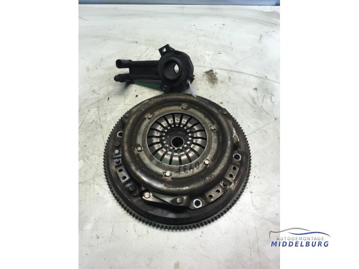 Gebruikte Vliegwiel Ford Ka I 1.3i Prijs € 49,00 Margeregeling aangeboden door Autodemontagebedrijf Middelburg B.V