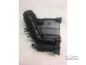 Gebruikte Oliefilterhuis BMW 1 serie (E81) 120d 16V Prijs € 74,00 Margeregeling aangeboden door Autodemontagebedrijf Middelburg B.V