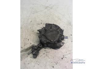 Gebruikte Brandstofpomp Mechanisch Volkswagen Caddy III (2KA,2KH,2CA,2CH) 1.9 TDI Prijs € 18,00 Margeregeling aangeboden door Autodemontagebedrijf Middelburg B.V