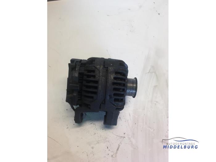 Gebruikte Dynamo Opel Zafira (F75) 2.0 DI 16V Prijs € 13,00 Margeregeling aangeboden door Autodemontagebedrijf Middelburg B.V