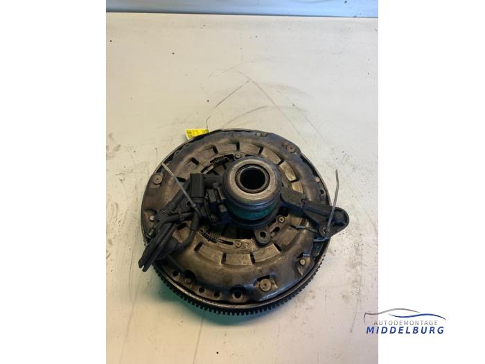 Gebruikte Vliegwiel dubbele massa Volkswagen Polo III (6N1) 1.4i 60 Prijs € 50,00 Margeregeling aangeboden door Autodemontagebedrijf Middelburg B.V