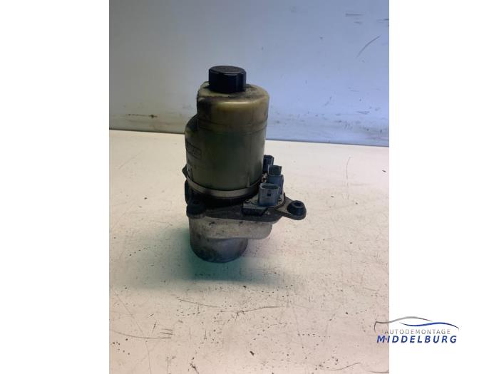 Gebruikte Pomp Servo Ford Focus 2 1.6 TDCi 16V 110 Prijs € 28,00 Margeregeling aangeboden door Autodemontagebedrijf Middelburg B.V