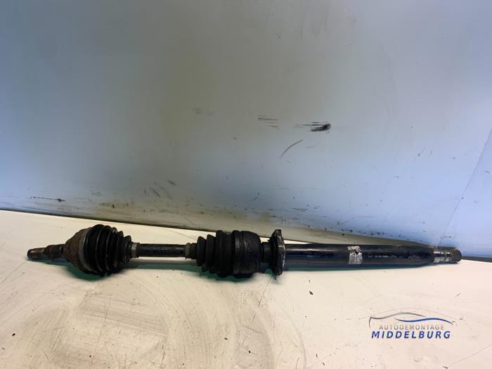 Gebruikte Steekas rechts-voor Opel Vectra C Caravan 2.2 DTI 16V Prijs € 44,00 Margeregeling aangeboden door Autodemontagebedrijf Middelburg B.V
