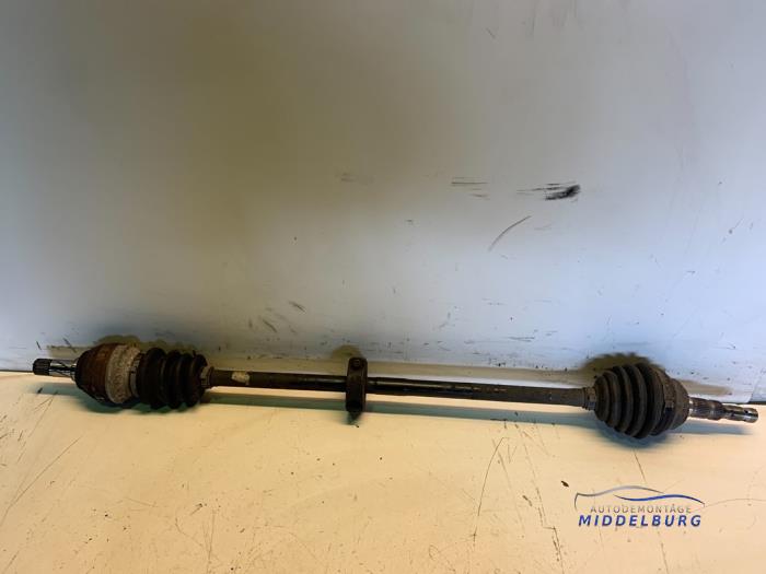 Gebruikte Steekas rechts-voor Opel Astra G Caravan (F35) 1.6 16V Prijs € 13,00 Margeregeling aangeboden door Autodemontagebedrijf Middelburg B.V