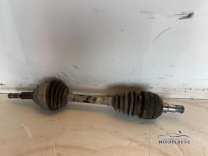 Gebruikte Steekas links-voor Opel Astra G Caravan (F35) 2.0 16V Prijs € 14,00 Margeregeling aangeboden door Autodemontagebedrijf Middelburg B.V