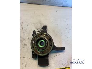 Gebruikte Asschenkel links-voor Opel Astra H (L48) 1.7 CDTi 16V Prijs € 12,00 Margeregeling aangeboden door Autodemontagebedrijf Middelburg B.V