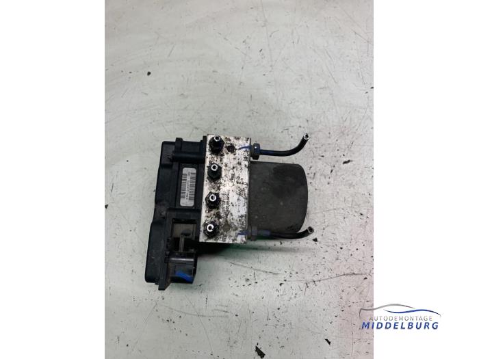Gebruikte ABS Pomp Ford Transit 2.2 TDCi 16V Prijs € 29,00 Margeregeling aangeboden door Autodemontagebedrijf Middelburg B.V