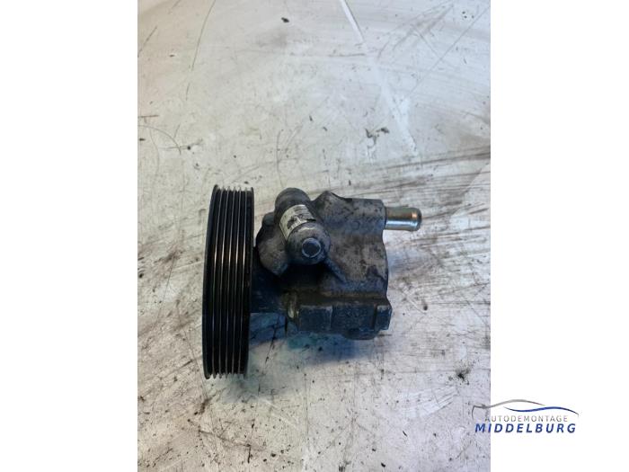 Gebruikte Pomp Servo Renault Laguna II Grandtour (KG) 1.9 dCi 120 Prijs € 14,00 Margeregeling aangeboden door Autodemontagebedrijf Middelburg B.V