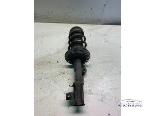 Gebruikte Mac Phersonpoot links-voor Opel Corsa D 1.3 CDTi 16V ecoFLEX Prijs € 19,00 Margeregeling aangeboden door Autodemontagebedrijf Middelburg B.V