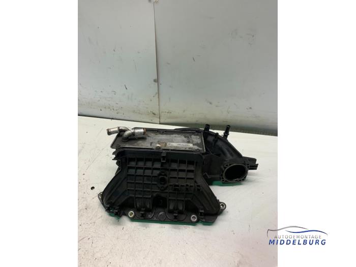 Inlaatspruitstuk van een Volkswagen Golf VI (5K1) 1.4 TSI 122 16V 2012