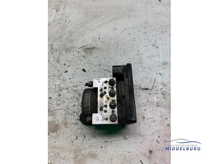 Gebruikte ABS Pomp Volkswagen Golf VII (AUA) 2.0 GTD 16V Prijs € 118,00 Margeregeling aangeboden door Autodemontagebedrijf Middelburg B.V