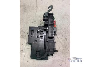 Gebruikte Zekeringkast Mercedes E (W212) E-250 CDI 16V BlueEfficiency,BlueTec Prijs € 49,00 Margeregeling aangeboden door Autodemontagebedrijf Middelburg B.V