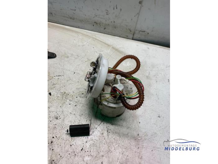 Gebruikte Tank element Pomp Ford Mondeo III Wagon 1.8 16V Prijs € 34,00 Margeregeling aangeboden door Autodemontagebedrijf Middelburg B.V