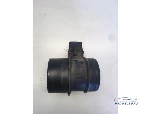 Gebruikte Luchtmassameter Audi A4 Avant (B7) 1.9 TDI Prijs € 8,00 Margeregeling aangeboden door Autodemontagebedrijf Middelburg B.V