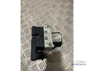 Gebruikte ABS Pomp Opel Combo 1.3 CDTI 16V ecoFlex Prijs € 34,00 Margeregeling aangeboden door Autodemontagebedrijf Middelburg B.V