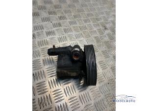 Gebruikte Pomp Servo Renault Megane Break/Grandtour (KA) 1.4e Prijs € 17,00 Margeregeling aangeboden door Autodemontagebedrijf Middelburg B.V