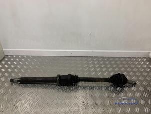 Gebruikte Aandrijfas rechts-voor Ford Focus 1 Wagon 1.6 16V Prijs € 29,00 Margeregeling aangeboden door Autodemontagebedrijf Middelburg B.V