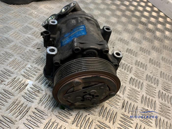 Aircopomp van een Volvo S40 (MS) 1.6 D 16V 2006