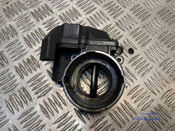 Gebruikte Gasklephuis Volkswagen Passat Variant (3C5) 2.0 TDI 140 Prijs € 8,00 Margeregeling aangeboden door Autodemontagebedrijf Middelburg B.V