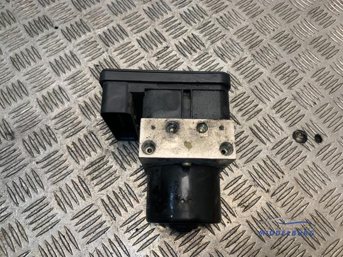 Gebruikte ABS Pomp Renault Laguna II (BG) 2.0 16V Turbo Prijs € 34,00 Margeregeling aangeboden door Autodemontagebedrijf Middelburg B.V