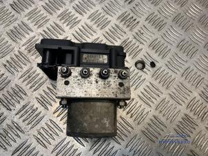 Gebruikte ABS Pomp Renault Megane II CC (EM) 1.9 dCi 115 Prijs € 17,00 Margeregeling aangeboden door Autodemontagebedrijf Middelburg B.V