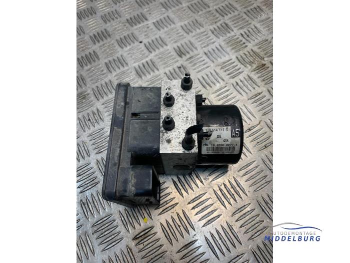 Gebruikte ABS Pomp Volkswagen Golf IV (1J1) 1.6 16V Prijs € 19,00 Margeregeling aangeboden door Autodemontagebedrijf Middelburg B.V