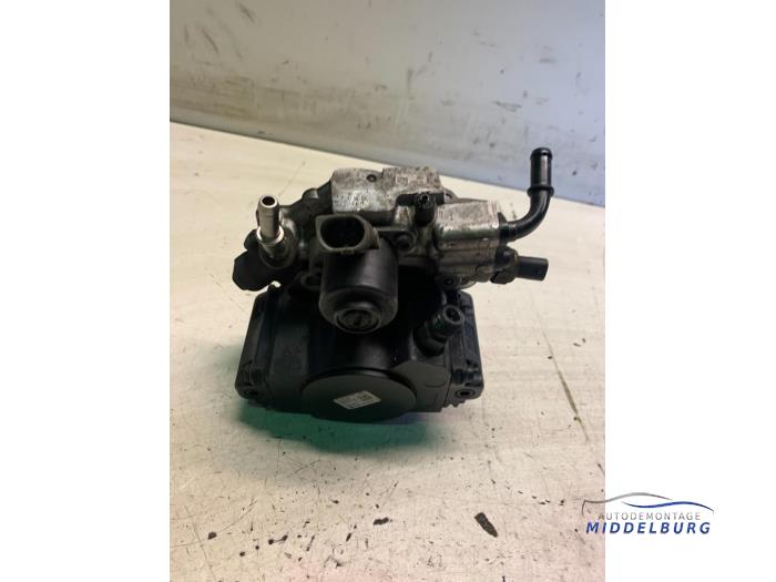 Gebruikte Brandstofpomp Mechanisch Mercedes C Estate (S204) 2.2 C-200 CDI 16V BlueEFFICIENCY Prijs € 95,00 Margeregeling aangeboden door Autodemontagebedrijf Middelburg B.V
