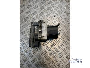 Gebruikte ABS Pomp Mercedes Vito (639.6) 2.2 110 CDI 16V Euro 5 Prijs € 89,00 Margeregeling aangeboden door Autodemontagebedrijf Middelburg B.V