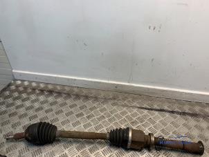 Gebruikte Aandrijfas rechts-voor Renault Megane II (BM/CM) 2.0 16V Prijs € 39,00 Margeregeling aangeboden door Autodemontagebedrijf Middelburg B.V