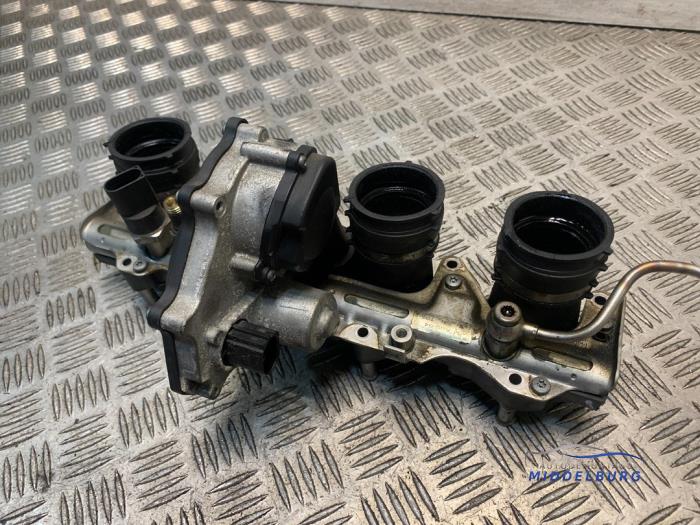 Wervelklep van een Seat Toledo (5P2) 2.0 FSI 16V 2004