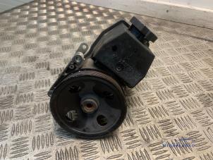 Gebruikte Pomp Servo Mercedes SLK (R170) 2.0 200 16V Prijs € 21,00 Margeregeling aangeboden door Autodemontagebedrijf Middelburg B.V