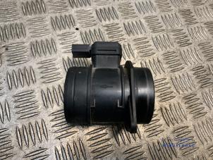 Gebruikte Luchtmassameter Volkswagen Golf VI (5K1) 1.6 TDI 16V Prijs € 4,99 Margeregeling aangeboden door Autodemontagebedrijf Middelburg B.V