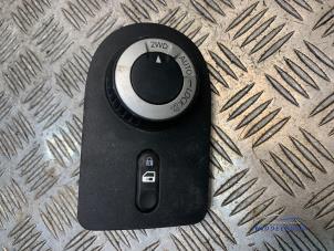 Gebruikte Selectiehendel 4X4 Nissan Qashqai (J10) 1.6 dCi Pure Drive 4x4 Prijs € 100,00 Margeregeling aangeboden door Autodemontagebedrijf Middelburg B.V