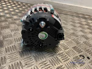 Dynamo van een Volkswagen Transporter T5 2.0 TDI DRF 2015