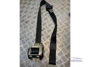 Gebruikte Veiligheidsgordel links-voor Audi A3 (8P1) 2.0 16V FSI Prijs € 27,00 Margeregeling aangeboden door Autodemontagebedrijf Middelburg B.V