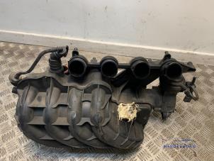 Gebruikte Inlaatspruitstuk Volkswagen Golf V (1K1) 2.0 FSI 16V Prijs € 74,00 Margeregeling aangeboden door Autodemontagebedrijf Middelburg B.V