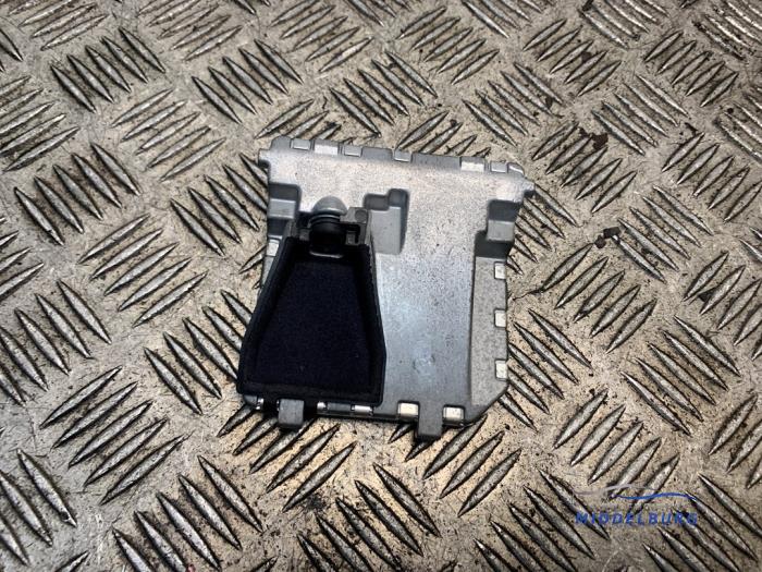 Gebruikte Camera module Mercedes E (C207) E-350 CDI V6 24V Prijs € 64,00 Margeregeling aangeboden door Autodemontagebedrijf Middelburg B.V