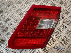 Gebruikte Achterlicht rechts Mercedes E (W212) E-220 CDI 16V BlueEfficiency,BlueTEC Prijs € 31,00 Margeregeling aangeboden door Autodemontagebedrijf Middelburg B.V