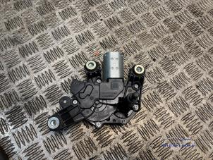 Gebruikte Ruitenwissermotor achter Nissan Qashqai (J11) 1.2 DIG-T 16V Prijs € 34,00 Margeregeling aangeboden door Autodemontagebedrijf Middelburg B.V