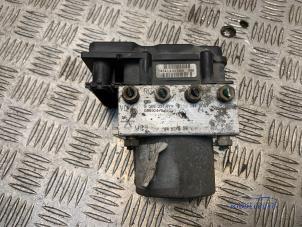 Gebruikte ABS Pomp Renault Grand Scénic II (JM) 2.0 16V Prijs € 24,00 Margeregeling aangeboden door Autodemontagebedrijf Middelburg B.V