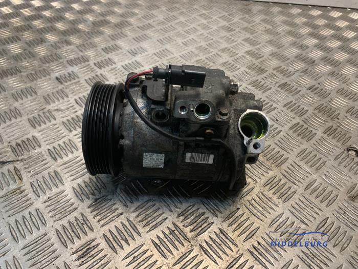 Gebruikte Aircopomp Volkswagen Polo IV (9N1/2/3) 1.2 12V Prijs € 18,00 Margeregeling aangeboden door Autodemontagebedrijf Middelburg B.V