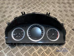 Gebruikte Tellerklok Mercedes C Estate (S204) 2.2 C-200 CDI 16V BlueEFFICIENCY Prijs € 74,00 Margeregeling aangeboden door Autodemontagebedrijf Middelburg B.V