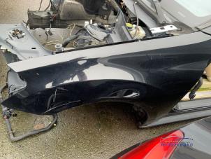 Gebruikte Scherm links-voor Mercedes ML II (164/4JG) 3.0 ML-320 CDI 4-Matic V6 24V Prijs € 199,00 Margeregeling aangeboden door Autodemontagebedrijf Middelburg B.V