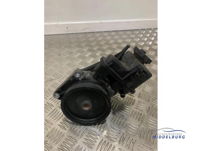 Gebruikte Servopomp Mercedes C Estate (S204) 2.2 C-200 CDI 16V BlueEFFICIENCY Prijs € 48,00 Margeregeling aangeboden door Autodemontagebedrijf Middelburg B.V
