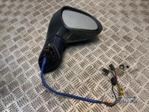 Gebruikte Buitenspiegel rechts Peugeot 308 (4A/C) 1.6 HDi 16V Prijs € 34,00 Margeregeling aangeboden door Autodemontagebedrijf Middelburg B.V